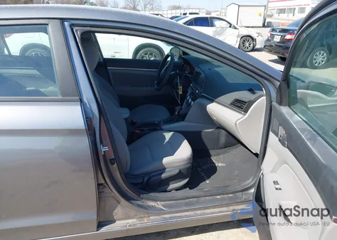 2019 Hyundai Elantra Sel z USA, uszkodzony, nr VIN 5NPD84LF1KH440056